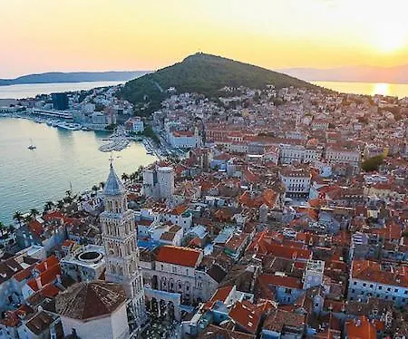 Saluti Near Old Town With Sea View&parking Apartament