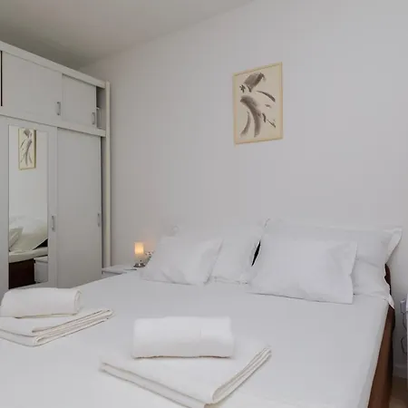 Appartement Saluti Near Old Town With Sea View&parking