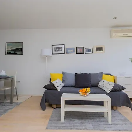 Saluti Near Old Town With Sea View&parking Apartment *